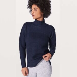 Lululemon Warm Restore 100% Merino Wool Turtleneck Sweater Blue Sz 12 Knit Navy